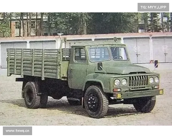 东风EQ140，老一辈汽车人的回忆，开过的都六十岁了吧？